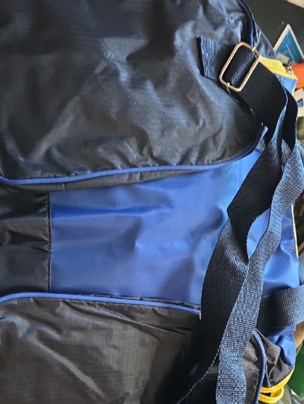 Nautica Duffle Bag Gym Boat Overnight Tote Navy With Yellow Trim Cruise Wear.New